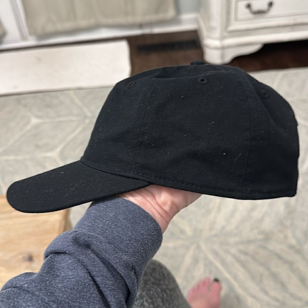 Black Baseball Cap with gold accent adjustable back Made by Universal Thread-OS